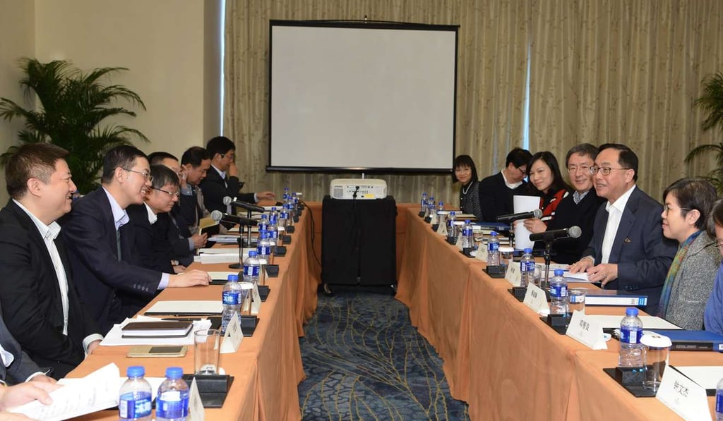 Innovation Secretary Nicholas Yang (second right) and Shenzhen Vice-mayor Ai Xuefeng (second left) hold discussions on the hi-tech park. Photo: ISD Innovation Secretary Nicholas Yang (second right) and Shenzhen Vice-mayor Ai Xuefeng (second left) hold discussions on the hi-tech park. Photo: ISD