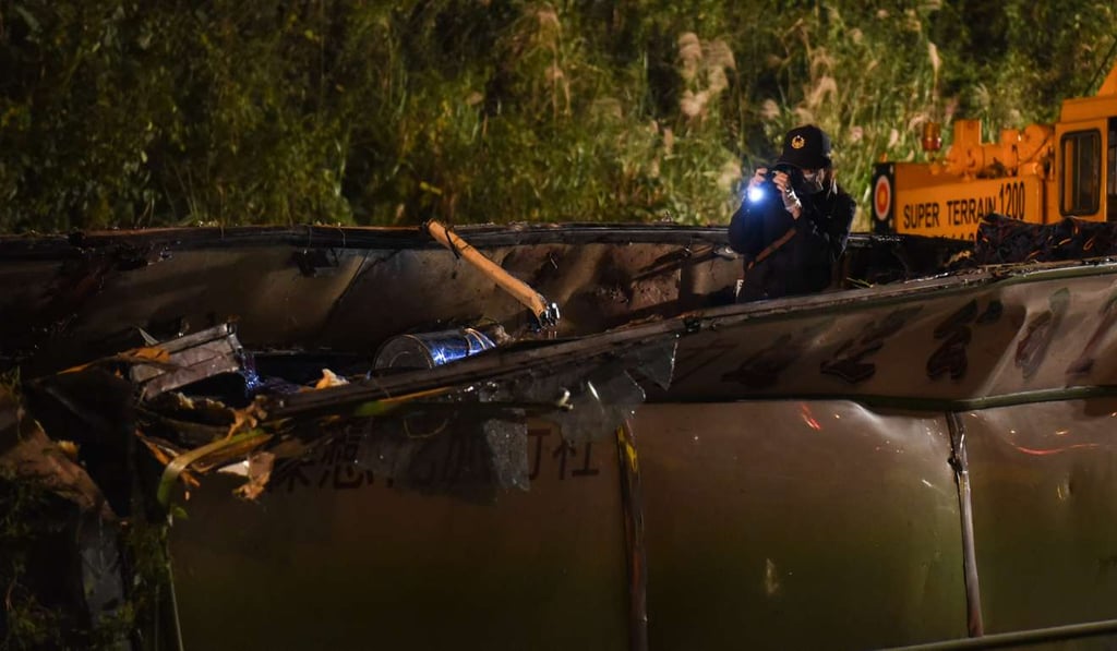 Rescuers work at the site. Photo: Xinhua Rescuers work at the site. Photo: Xinhua