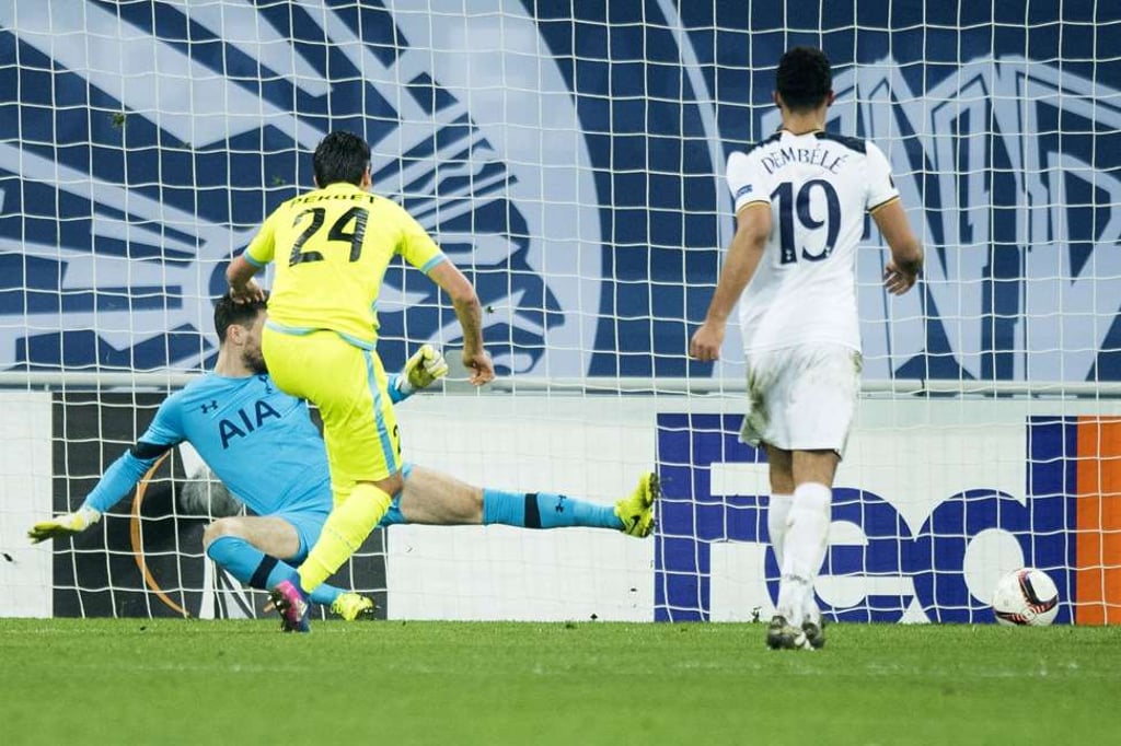 Gent’s Jeremy Perbet scores the winner against Tottenham Hotspur. Photo: AFP