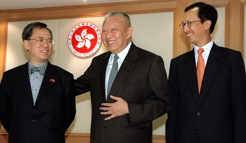 Donald Tsang with then chief executive Tung Chee-hwa (centre) and financial secretary Antony Leung (right) in 2001. Photo: Handout
