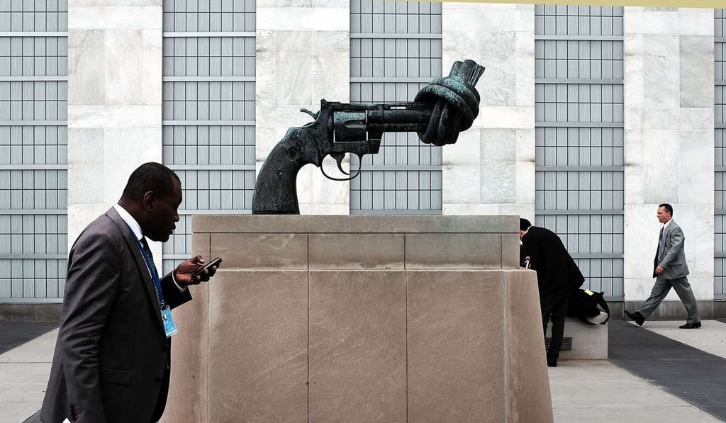 “Non-Violence”, a bronze sculpture by Swedish artist Carl Fredrik Reutersward sits on the grounds of the United Nations. Photo: AFP