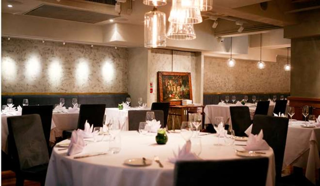 Fishsteria has large seafood platter.