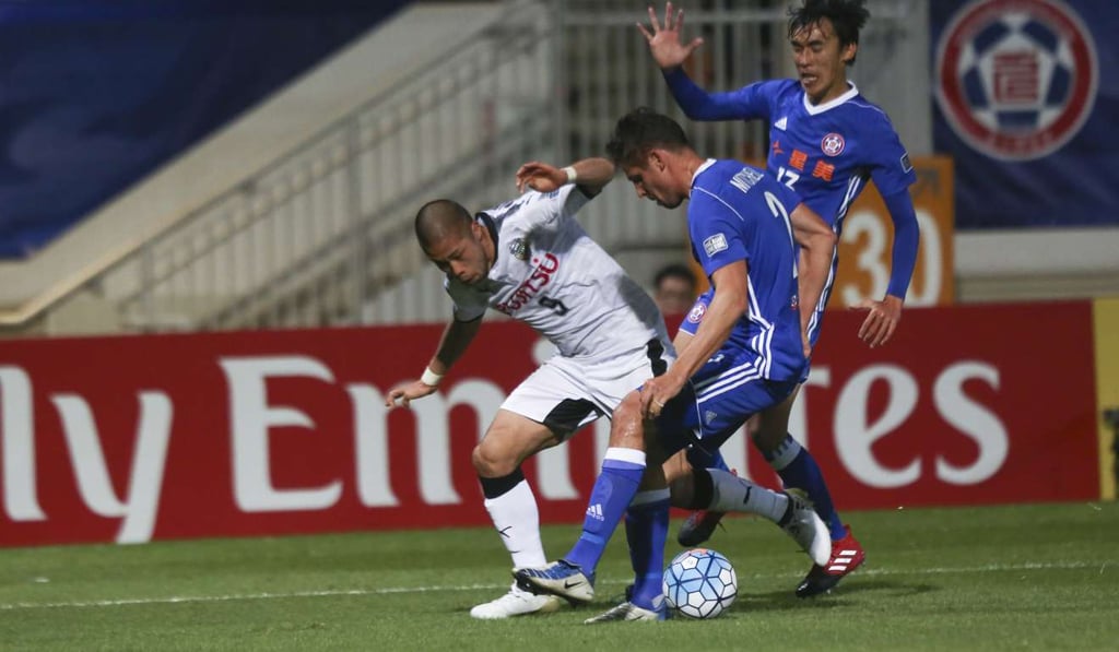 Eastern‘s Josh Mitchell (right) and Kawasaki Frontale‘s Morimoto Takayuki tangle in the AFC Champions League. Eastern‘s Josh Mitchell (right) and Kawasaki Frontale‘s Morimoto Takayuki tangle in the AFC Champions League.
