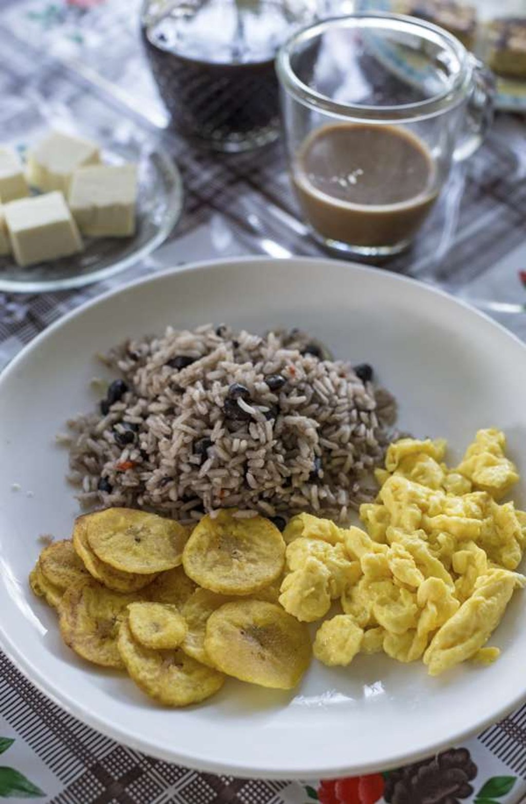 Breakfast at Casa el Descanso.