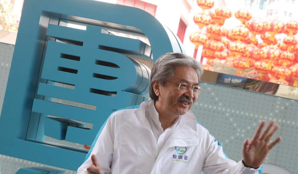 John Tsang campaigning on Friday. Photo: Felix Wong John Tsang campaigning on Friday. Photo: Felix Wong