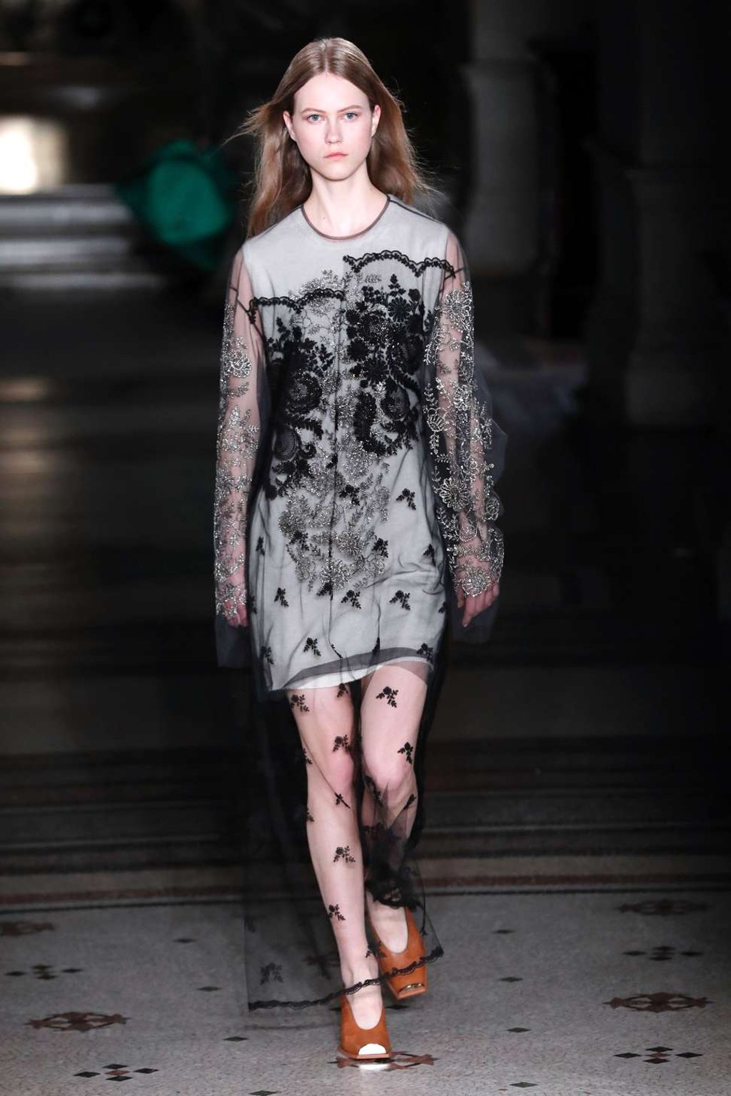 Stella McCartney sends message of faith and love at Paris Stella McCartney sends message of faith and love at Paris