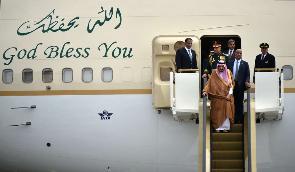 Saudi Arabia's King Salman bin Abdul Aziz arrives at Halim airport in Jakarta on March 1, 2017. Photo: AFP