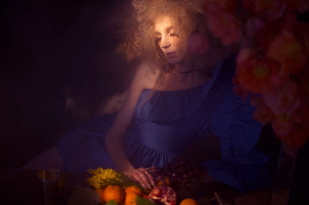 Tom Ford Traceless Foundation - Bisque; Dior Backstage Neutral Eye Shadow palette; Clinique Lash Power Mascara - Black; Lamcome Blush Subtil - Pink Pool; Gucci Dress; Chopard Ring; De Grisogono Ring; SheBee Ring