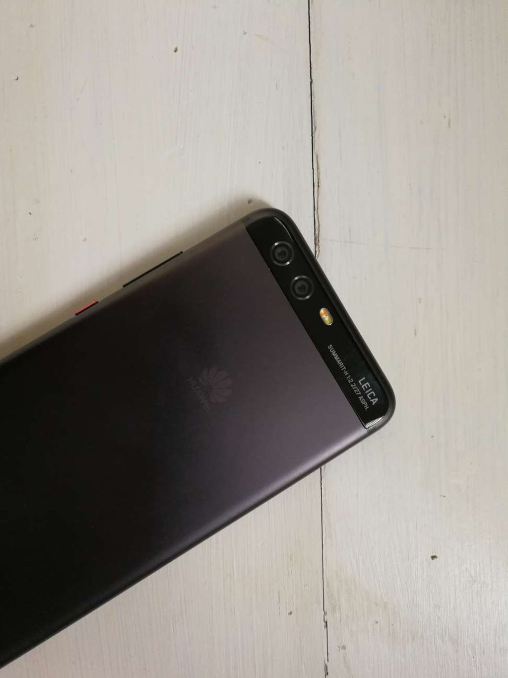The back of the Huawei P10 phone. Photo: Ben Sin