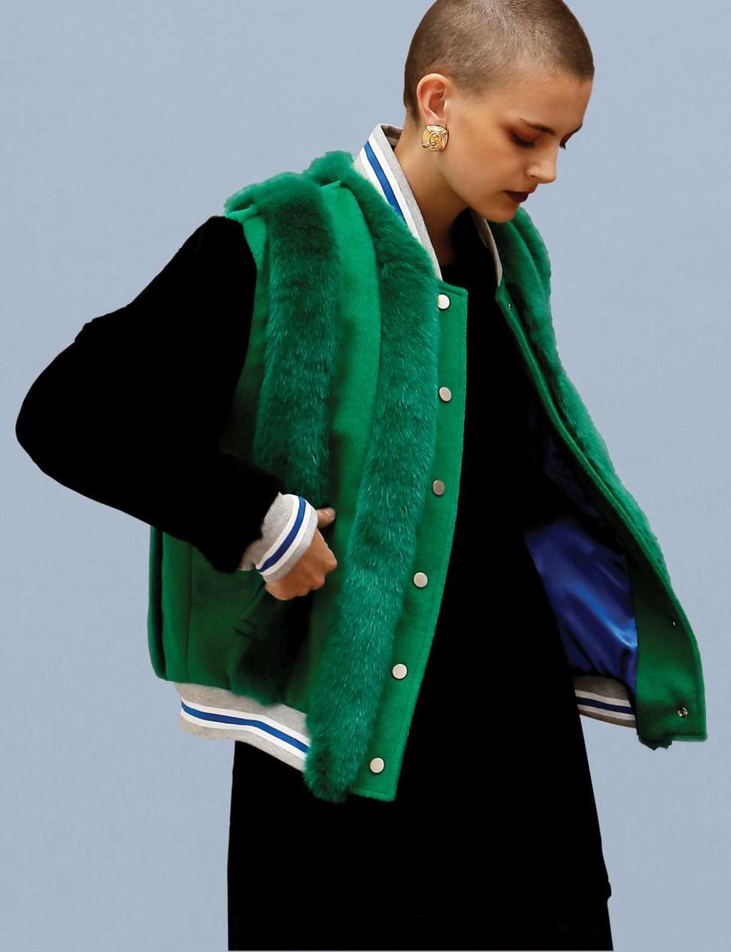 Woo Jin-won, creative director of Rocket X Lunch, says that when designing, he concentrates on how distinctive and extraordinary the clothes are.會聚焦於服裝的標奇立異及不同凡響。 Woo Jin-won, creative director of Rocket X Lunch, says that when designing, he concentrates on how distinctive and extraordinary the clothes are.會聚焦於服裝的標奇立異及不同凡響。