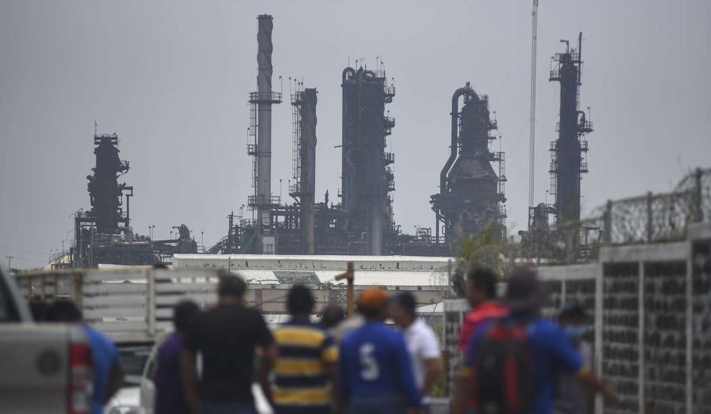 The Mexican national oil company Pemex's Pajaritos petrochemical complex, in Coatzacoalcos, Veracruz state. Photo: Reuters