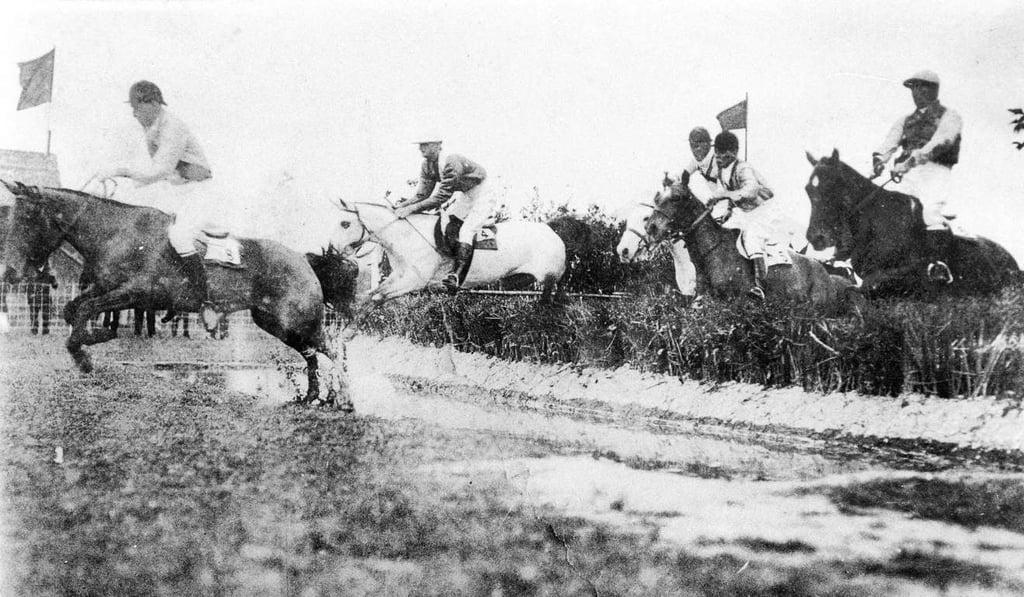 Horse racing in Fanling, in 1926.