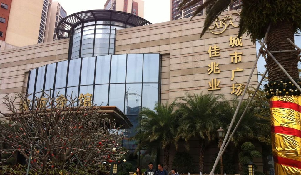 Two young couples visit the Kaisa Shenzhen City Plaza. Photo: Langi Chiang