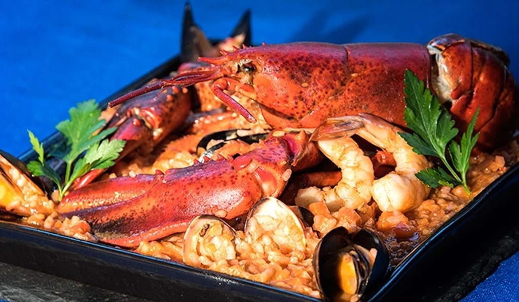 Casa de Tapas, a Spanish restaurant, opened in the village in 2013.