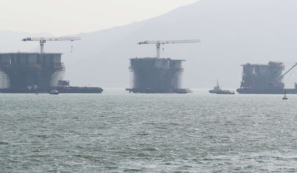 Five workers on the bridge fell into the sea off Tai O. Photo: Edward Wong