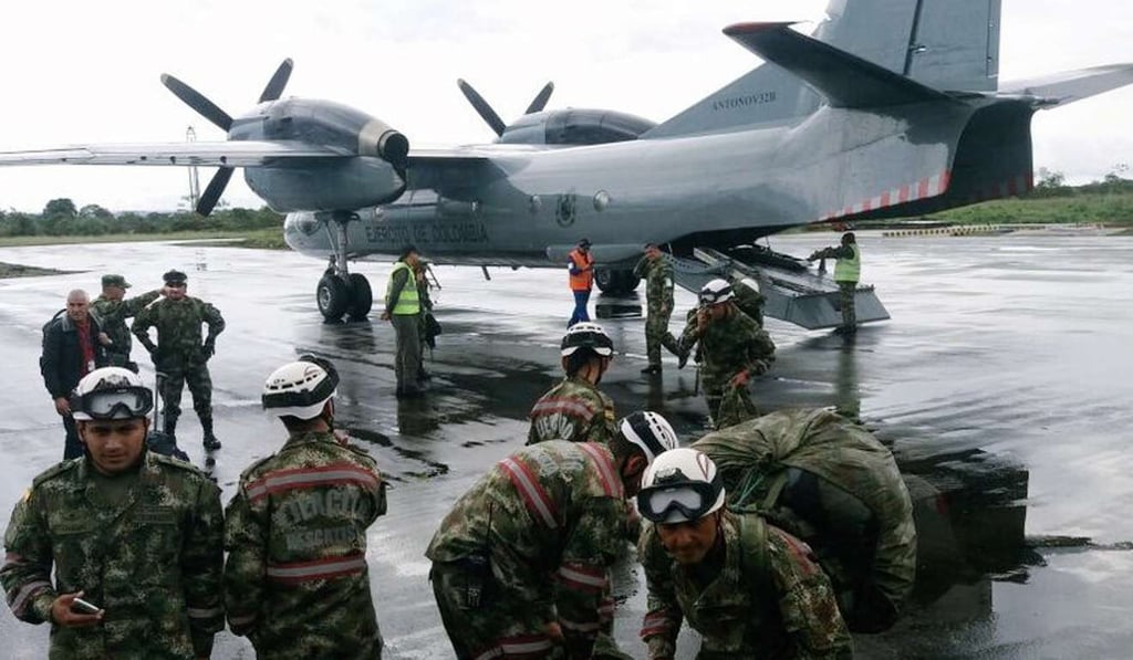 Soldiers unload aid supplies for the victims of the landslide in Mocoa, capital city of Putumayo department, Colombia. Photo: Xinhua