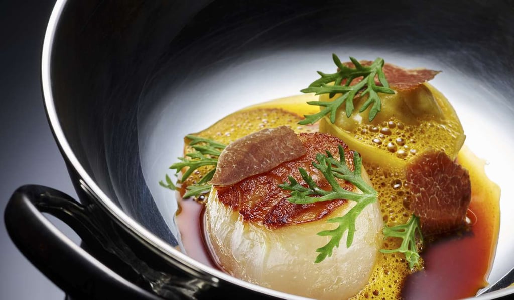 Hokkaido scallop by Edward Voon.