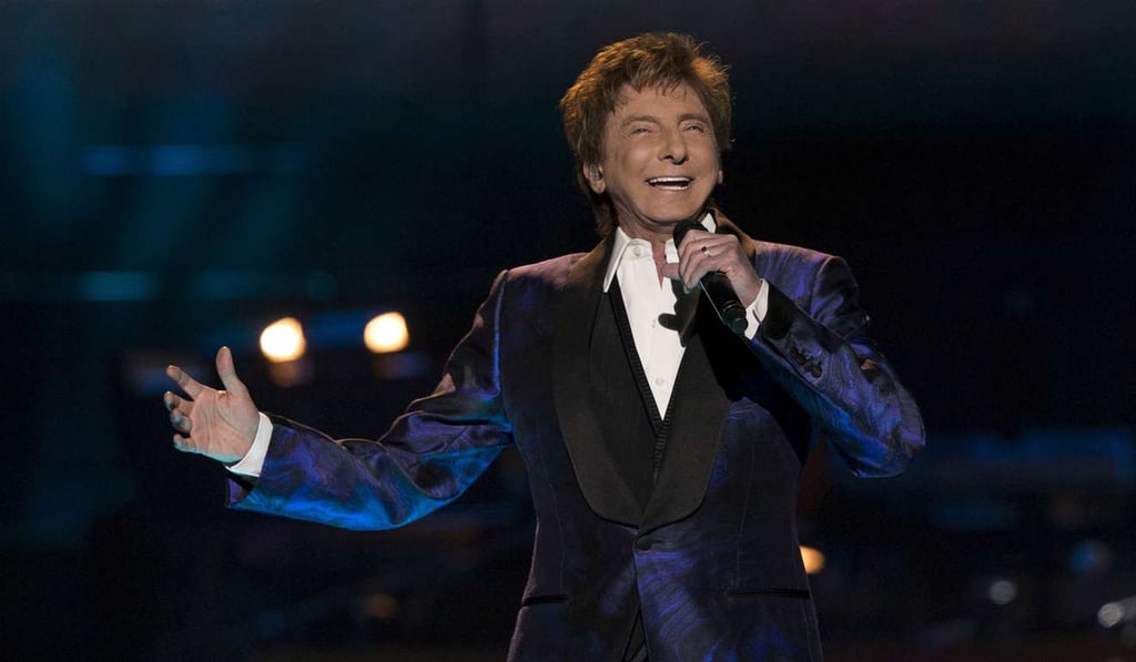 Recording artist Barry Manilow performs at Staples Center in Los Angeles in 2015. Photo: Reuters