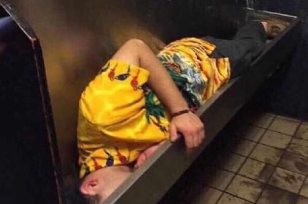 It’s largely believed that this poor soul wasn’t actually snoozing in a trough at the Sevens. Don’t try to emulate him. Photo: Twitter It’s largely believed that this poor soul wasn’t actually snoozing in a trough at the Sevens. Don’t try to emulate him. Photo: Twitter