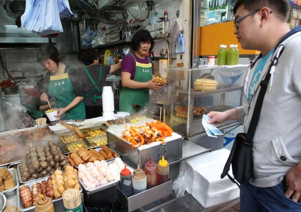 A snack shop at the junction of Argyle Street and Portland Street, Mongkok. Photo: Edward Wong