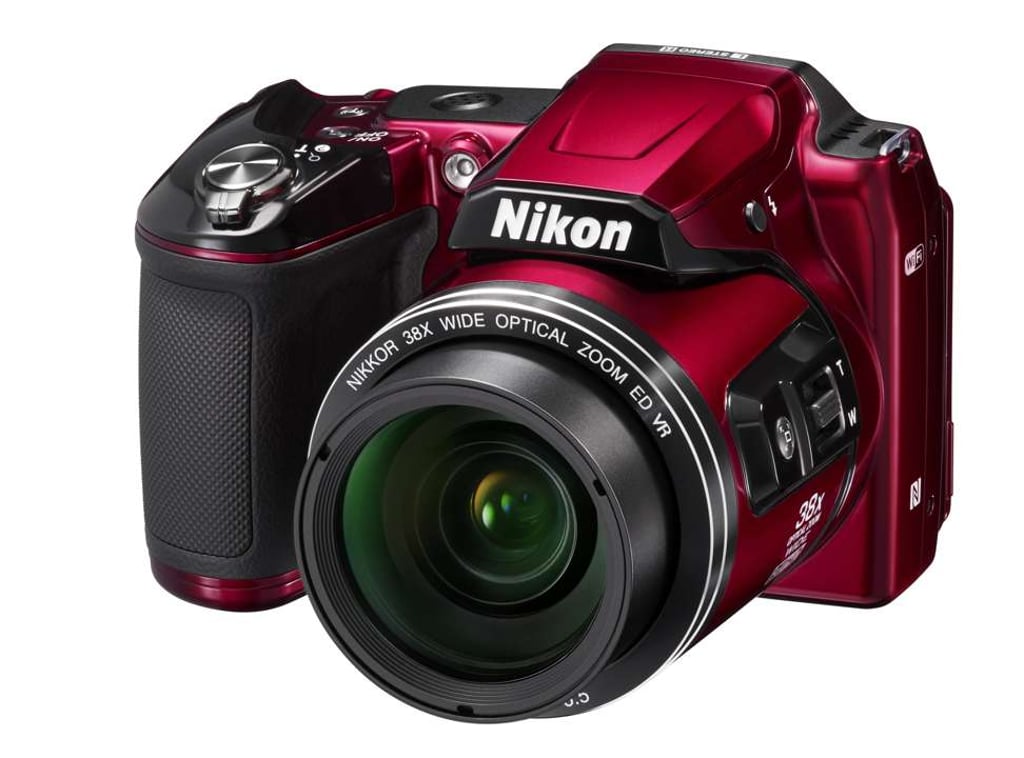 Nikon CoolPix P610.