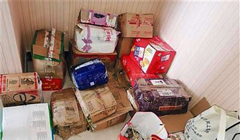 The deposit of cash and small notes was estimated to weigh about 2.5 tonnes. Photo: Handout The deposit of cash and small notes was estimated to weigh about 2.5 tonnes. Photo: Handout