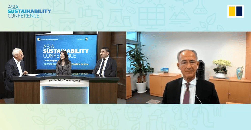 (L-R) [moderator] Julian P. Vella, Co-head China in Global Infrastructure Advisory of KPMG, Jasmine Duan, Investment Strategist at RBC Wealth Management in Asia, Kenny Koo, Executive Director and CEO of Hutchison Telecommunications Hong Kong Holdings Limited, and Erdal Elver, President and Chief Executive Officer of Siemens Ltd. in Hong Kong and Macao discusses on the panel - "Smart Cities: Using technology to connect the city and foster social progress."