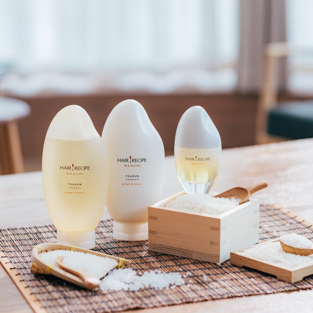 The premium Hair Recipe “Wanomi” series offers a simple three-step regimen of cleansing, conditioning, and nourishing your hair and scalp.