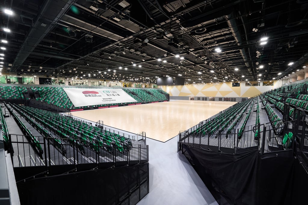 The state-of-the-art Kai Tak Arena Grand Hall, a 10,000-seat indoor venue designed to host world-class sports events, entertainment and community activities. The state-of-the-art Kai Tak Arena Grand Hall, a 10,000-seat indoor venue designed to host world-class sports events, entertainment and community activities.