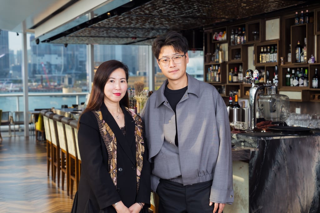 Berfa Chow, chief operating officer of LUBUDS Group, and Yao Jian-qiao, commercial director of Keeta’s Hong Kong business, mark the launch of a strategic partnership aimed at redefining premium food delivery in Hong Kong.