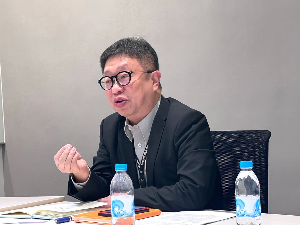 Kenneth Fok Wing-kuen, CEO of the FDRC, believes that those who can manage emotions and build rapport are well-suited to become effective mediators.