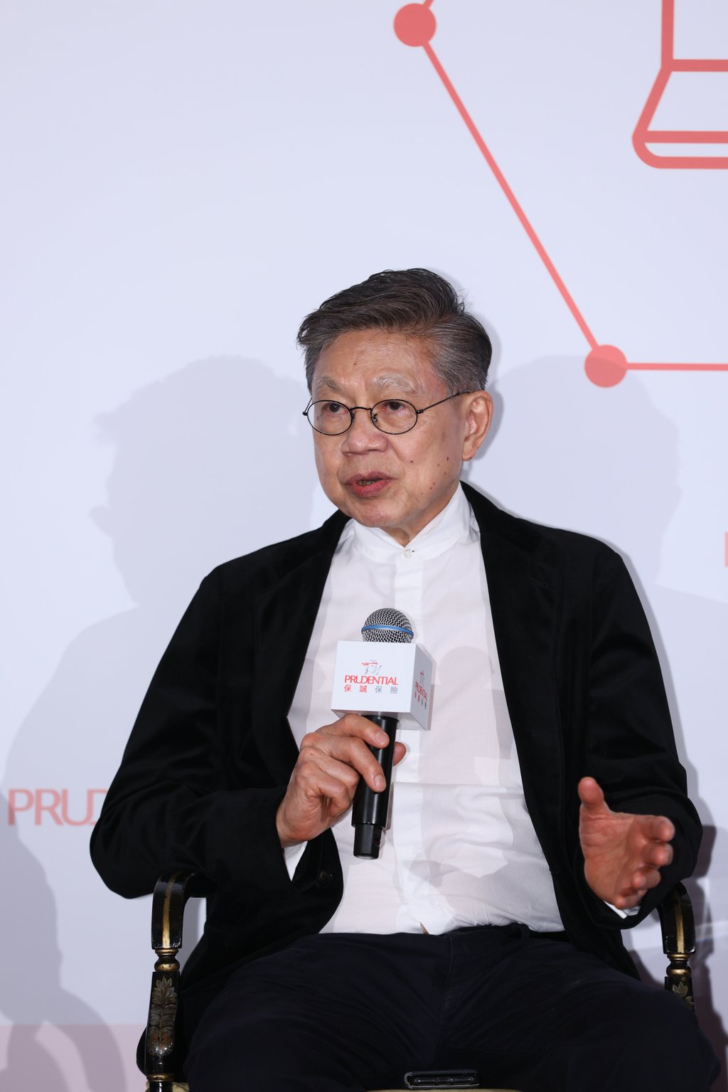 Prof Eng-kiong Yeoh, JC School of Public Health and Primary Care, The Chinese University of Hong Kong, believes that a more co-ordinated primary care system is important, which includes greater roles for pharmacists and other professionals, so that patients can navigate care more effectively. Prof Eng-kiong Yeoh, JC School of Public Health and Primary Care, The Chinese University of Hong Kong, believes that a more co-ordinated primary care system is important, which includes greater roles for pharmacists and other professionals, so that patients can navigate care more effectively.