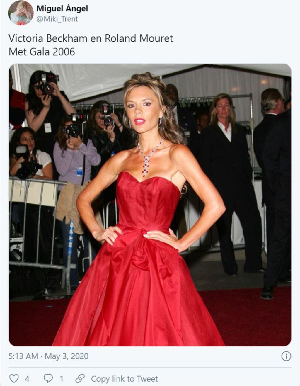 Victoria Beckham wears her US$8m Bulgari necklace to the Met Gala in 2006. Photo: @Miki_Trent/Twitter