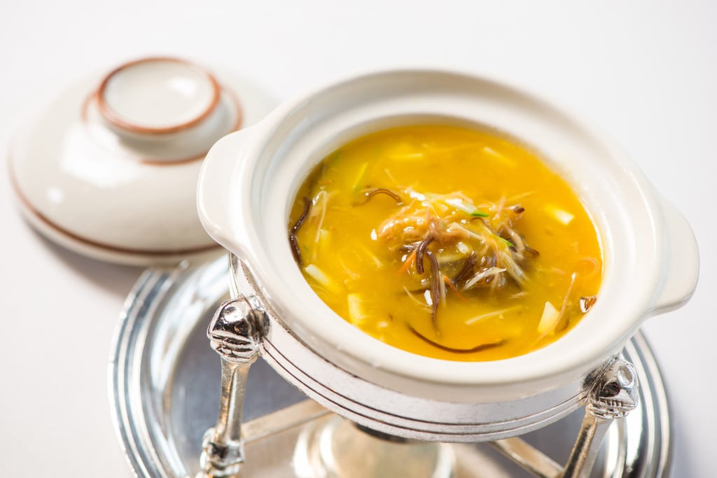 Superior pottage with shredded chicken. Photo: Lung King Heen