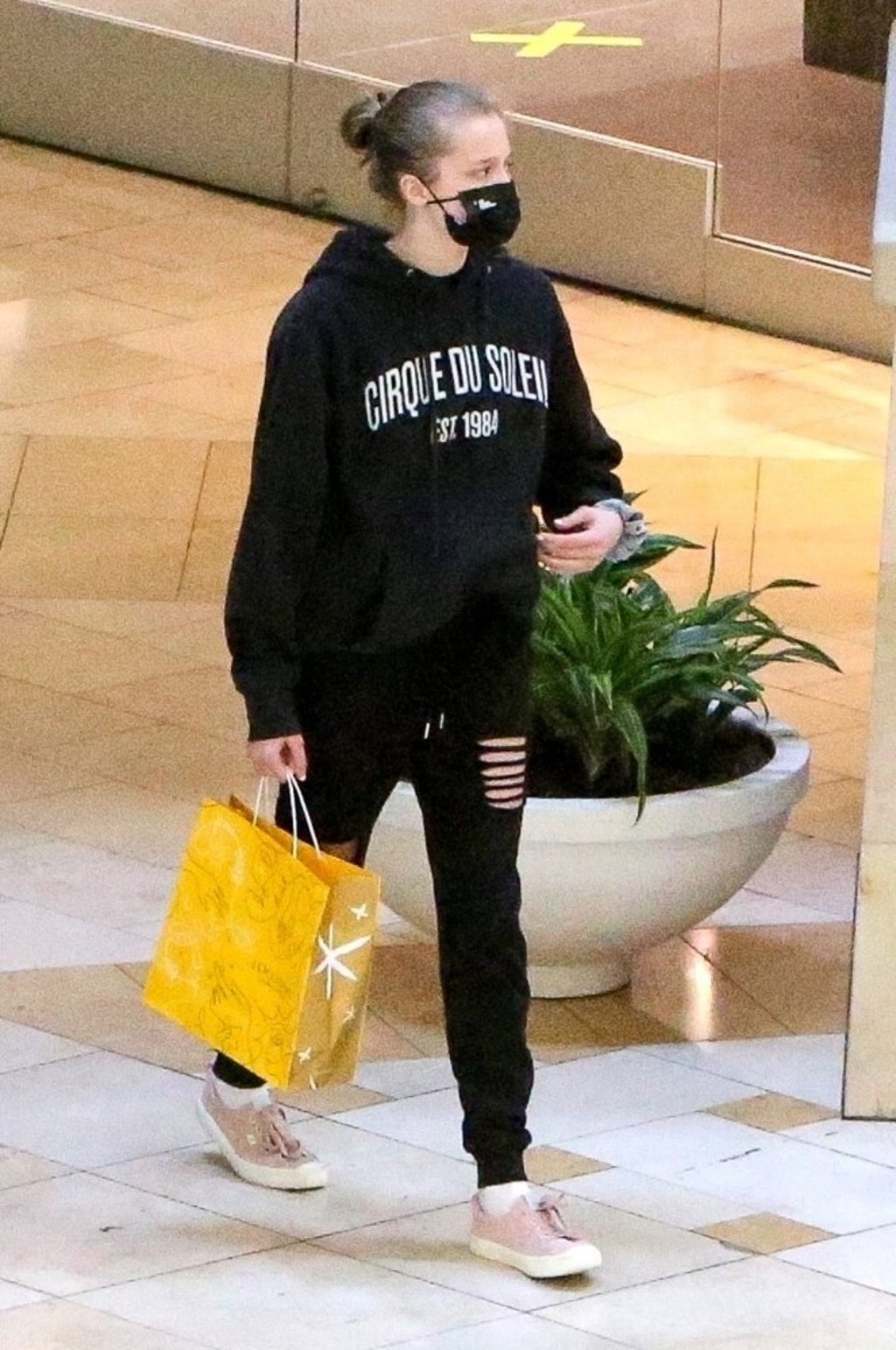 Shiloh pictured while out shopping in Thousand Oaks, California. Photo: Backgrid Shiloh pictured while out shopping in Thousand Oaks, California. Photo: Backgrid