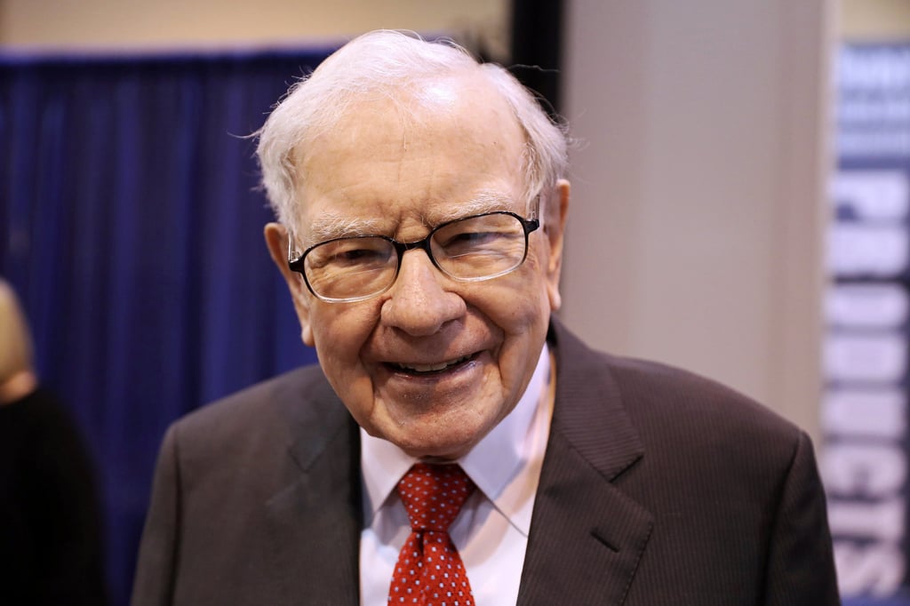 Berkshire Hathaway chairman Warren Buffett appears to be content with his (US$100,000-a-year) lot. Photo: Reuters
