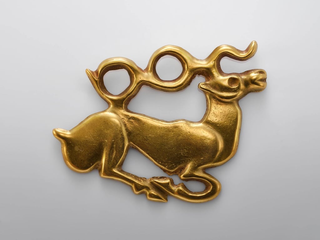 A recumbent stag ornament dating back to around the 5th Century BC. Photo: L’École Asia Pacific, School of Jewelry Arts