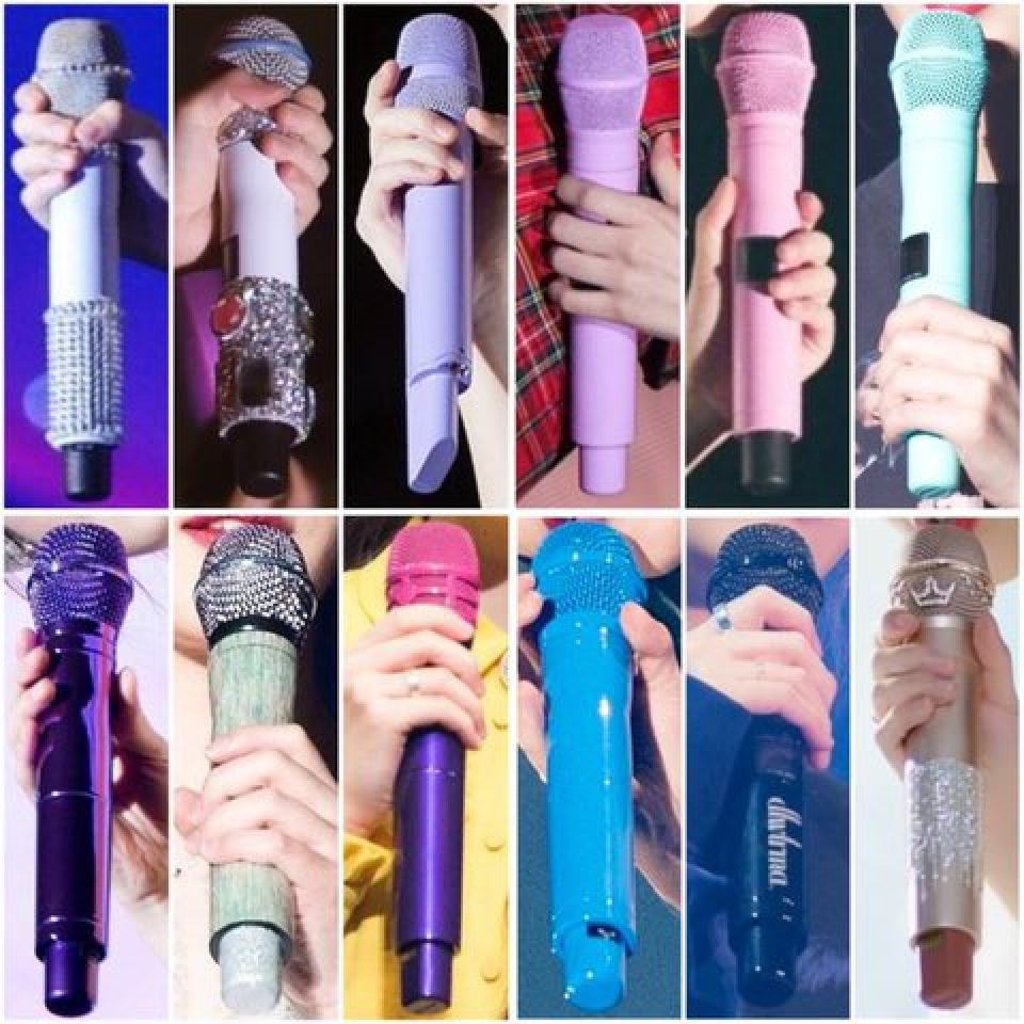 IU’s mic collection. Photo: @Raon_iu/Twitter IU’s mic collection. Photo: @Raon_iu/Twitter