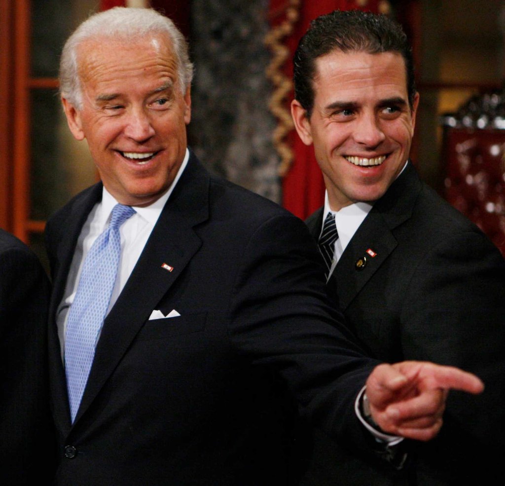 Then Democratic presidential nominee Joe Biden and his son Hunter Biden in January 2009 in Washington. Photo: AP Then Democratic presidential nominee Joe Biden and his son Hunter Biden in January 2009 in Washington. Photo: AP