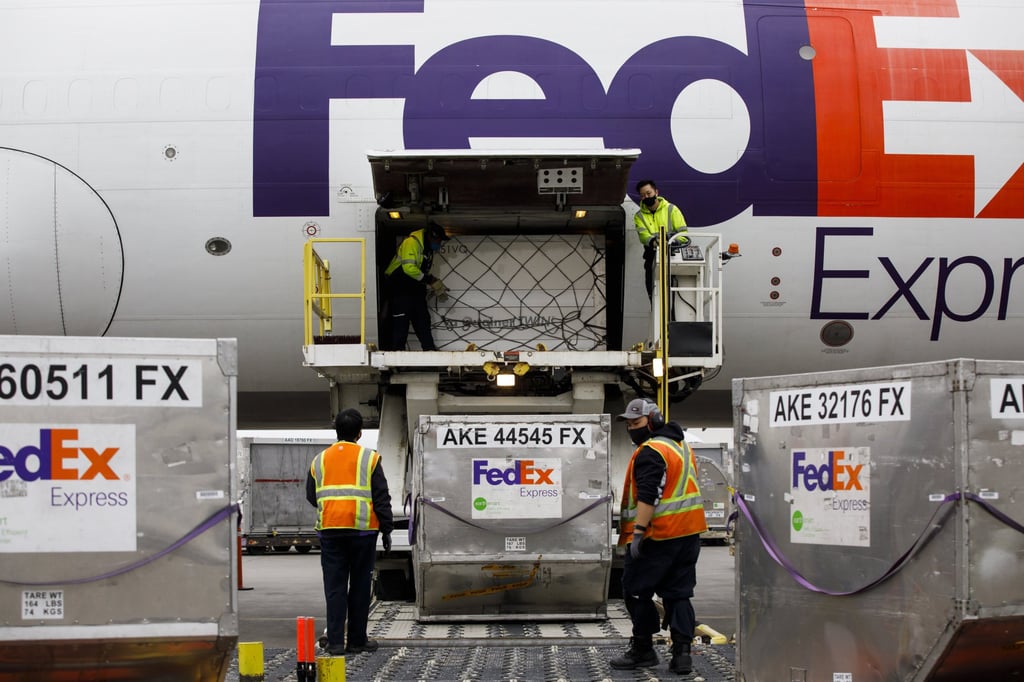 FedEx is one of the airlines expected to benefit from the new arrangement. Photo: Bloomberg
