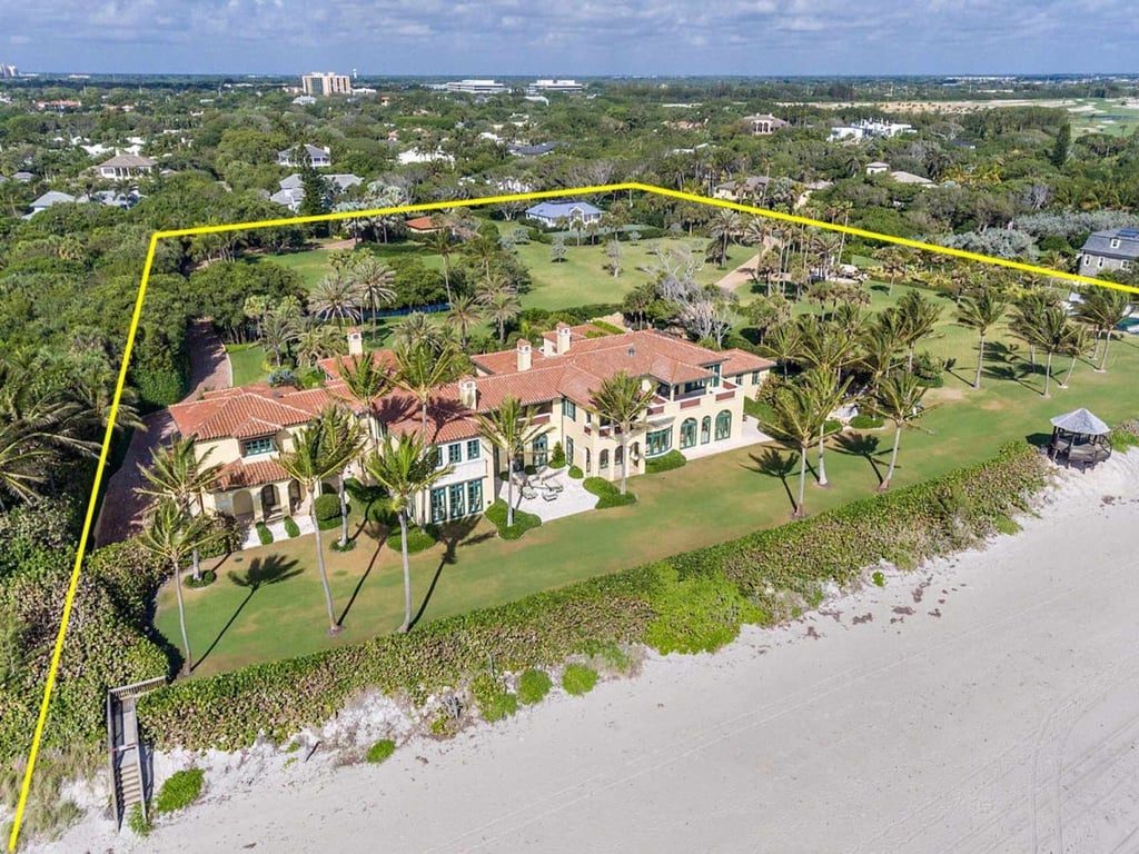 Larry Ellison’s beachfront mansion. Photo: Douglas Elliman