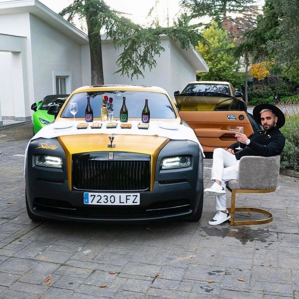 While most of us get by on public transport, some have a garage of gas-guzzling supercars at their disposal. Photo: @rkoi/Instagram