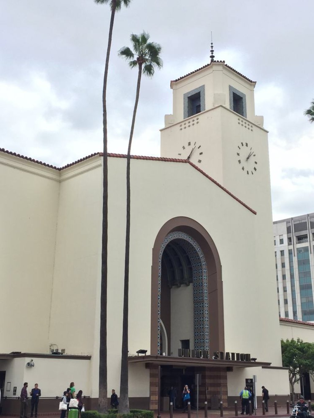 One of the entrances of the historic Union Station in Los Angeles. Photo: @MTendsToTravel/Twitter