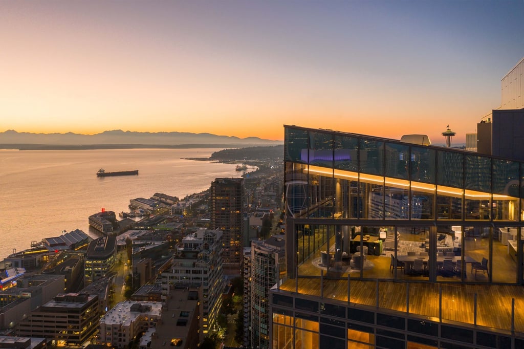 The Emerald, a 40-story condominium tower above Pike Place Market on the Seattle waterfront, completed in 2020 by developer Create World Real Estate. Photo: Clarity NW