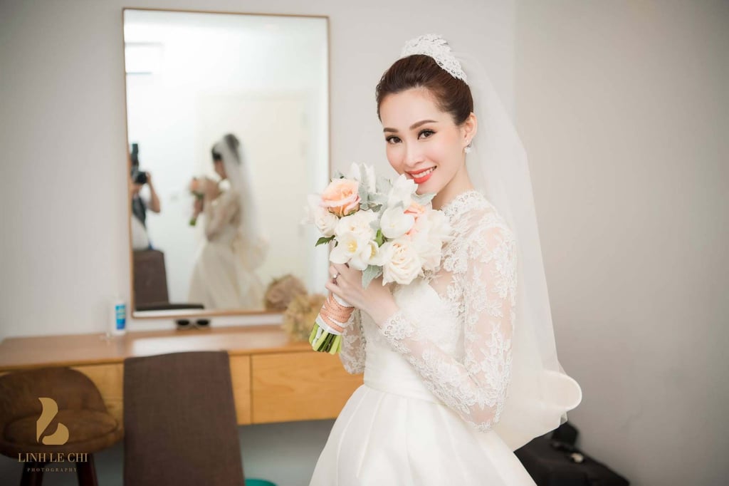 Image Ông Cao Thắng image beautiful image beautiful image beautiful image beautiful image beautiful image beautiful - Crazy rich Asian weddings of Vietnam: Dong Nhi's two-day, five ...