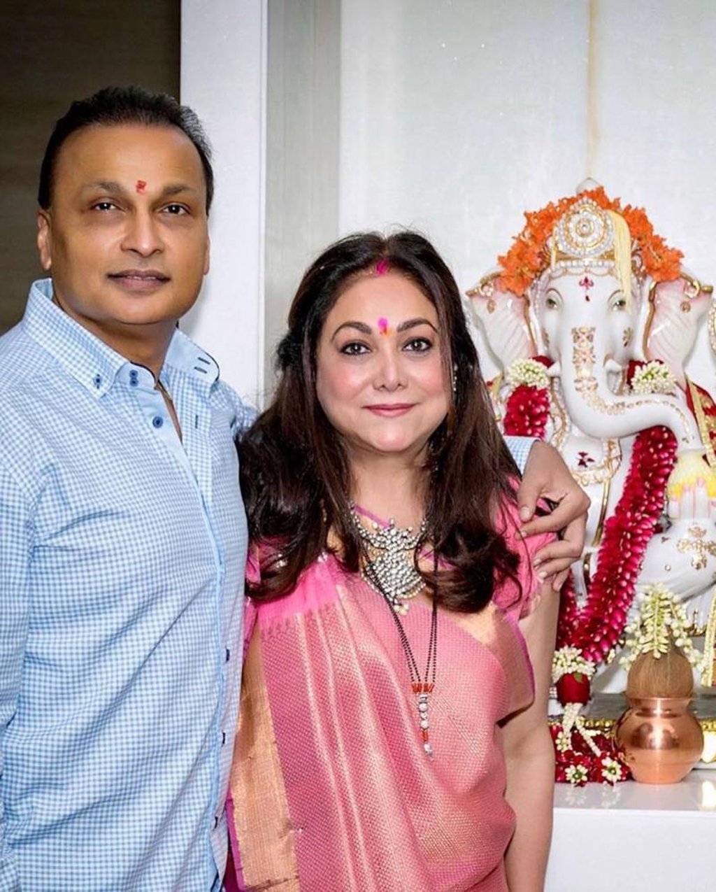 Tina first met Anil Ambani at a wedding where she caught his attention because she was dressed in black. Photo: @hunkymedia/Twitter Tina first met Anil Ambani at a wedding where she caught his attention because she was dressed in black. Photo: @hunkymedia/Twitter