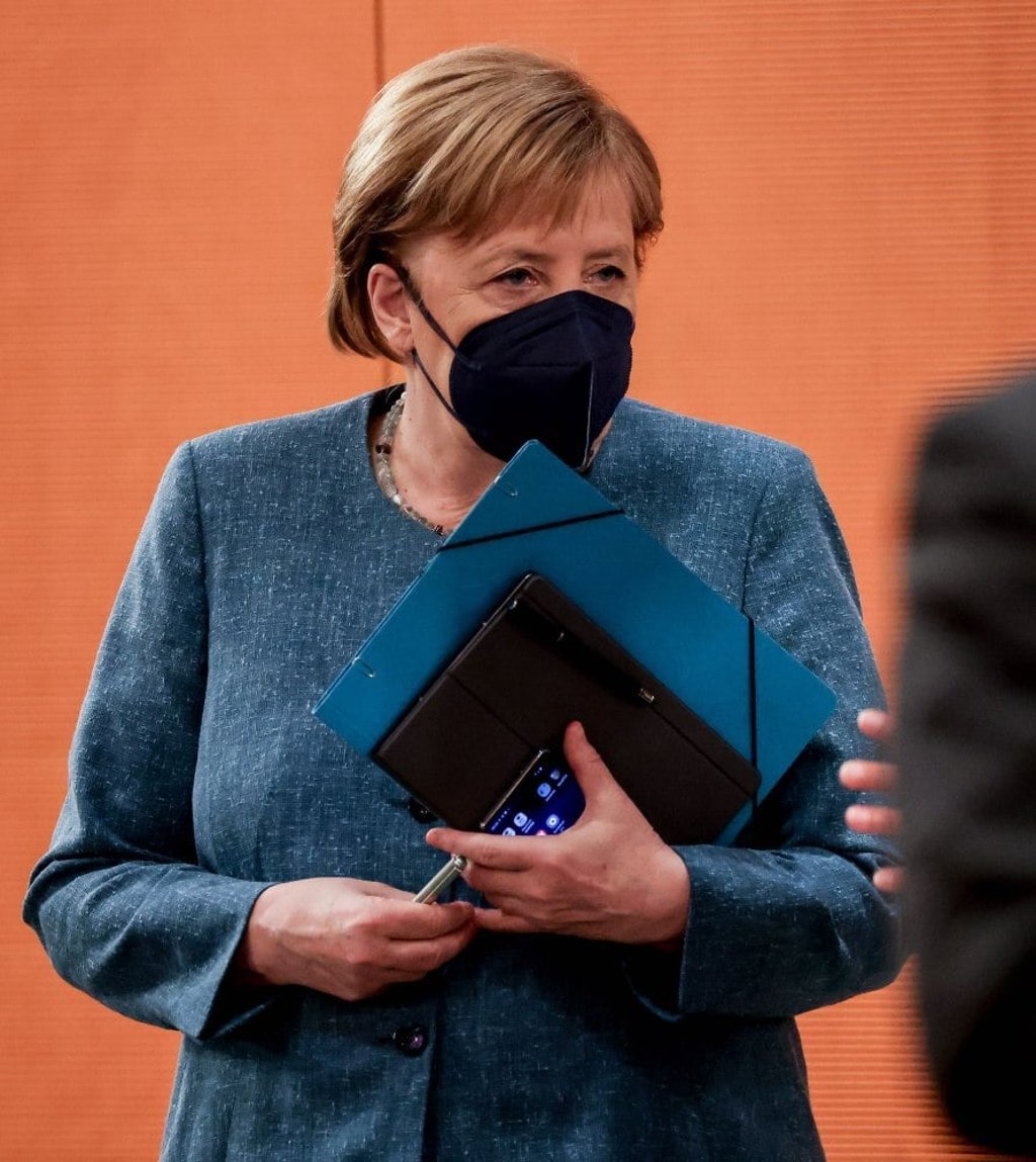 German Chancellor Angela Merkel condemned a Greenpeace parachute stunt before Germany’s game against France at the Euro 2020 on Tuesday. Photo: EPA-EFE German Chancellor Angela Merkel condemned a Greenpeace parachute stunt before Germany’s game against France at the Euro 2020 on Tuesday. Photo: EPA-EFE