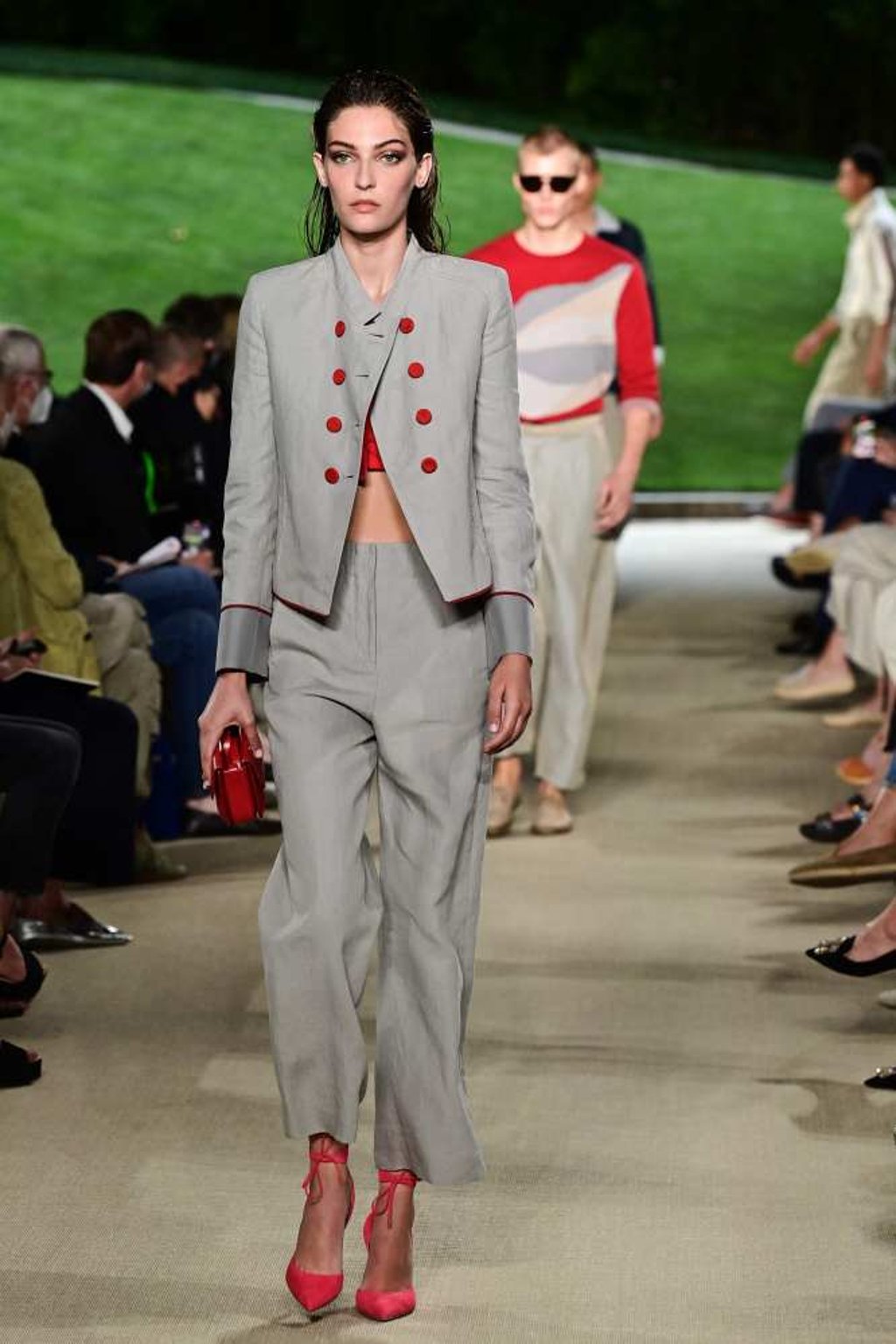 Models present creations for Giorgio Armani’s men’s spring/summer 2022 fashion collection on June 21, 2022 during Milan Fashion Week. Photo: AFP