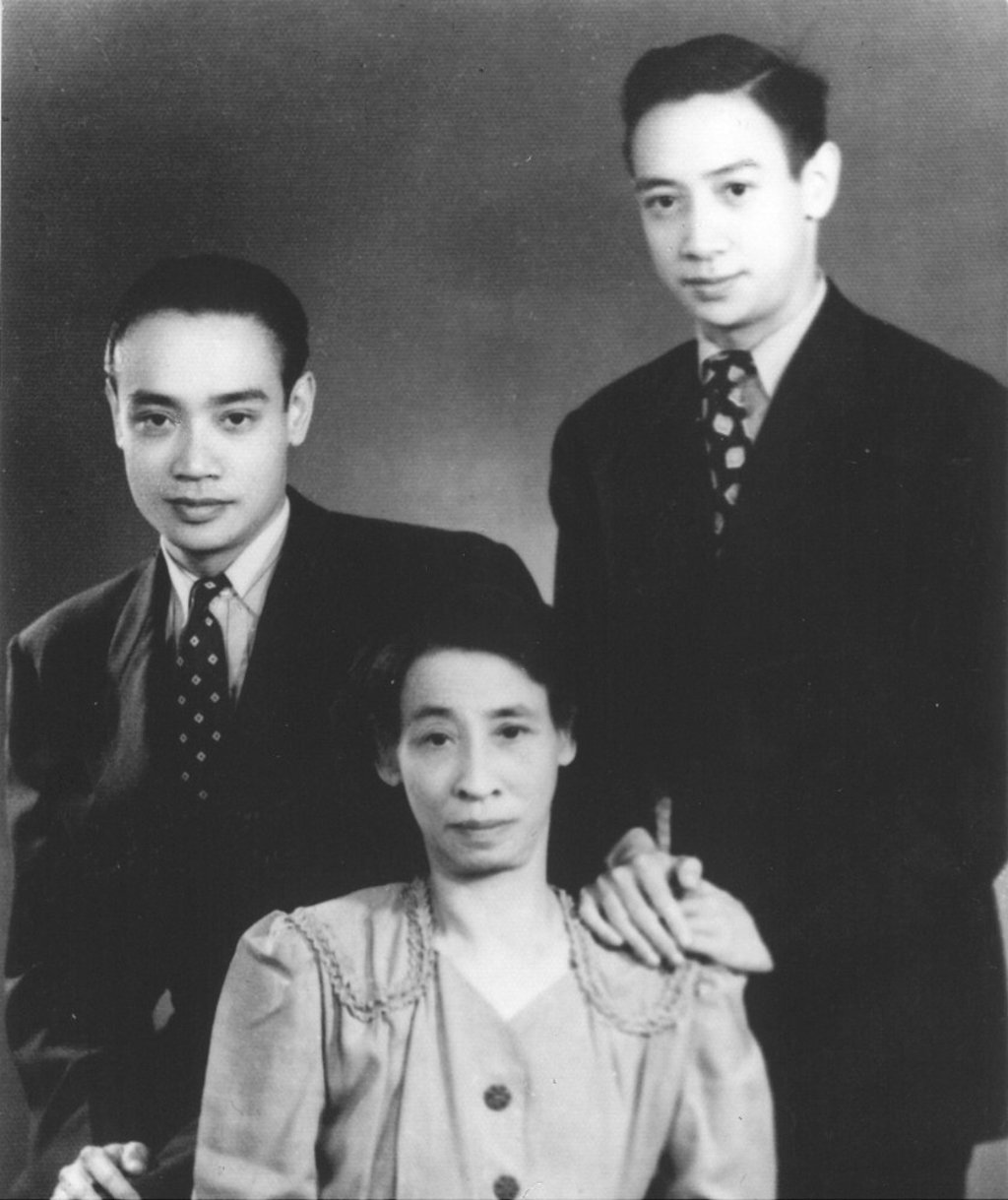 (From left) Cordeiro with his mother Livia Pureza dos Santos and brother, Armando. Photo: Ray Cordeiro (From left) Cordeiro with his mother Livia Pureza dos Santos and brother, Armando. Photo: Ray Cordeiro