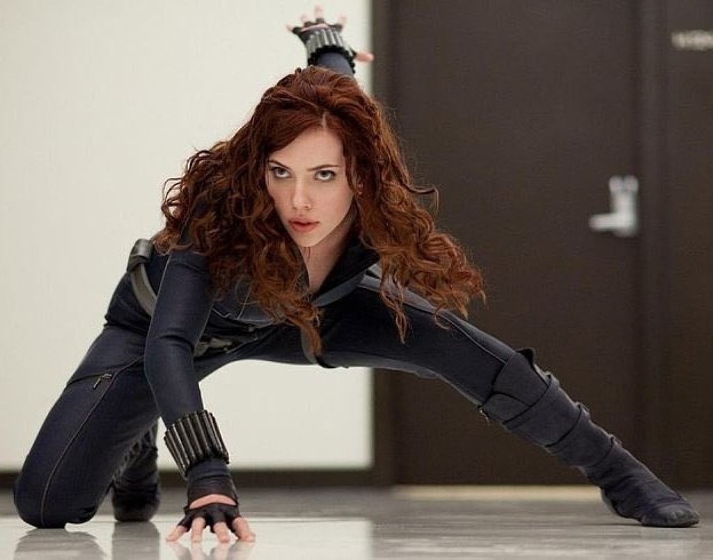 Natasha Romanoff’s iconic “spider” pose caught our attention in Iron Man 2. Photo: @redofpendragon/Twitter Natasha Romanoff’s iconic “spider” pose caught our attention in Iron Man 2. Photo: @redofpendragon/Twitter
